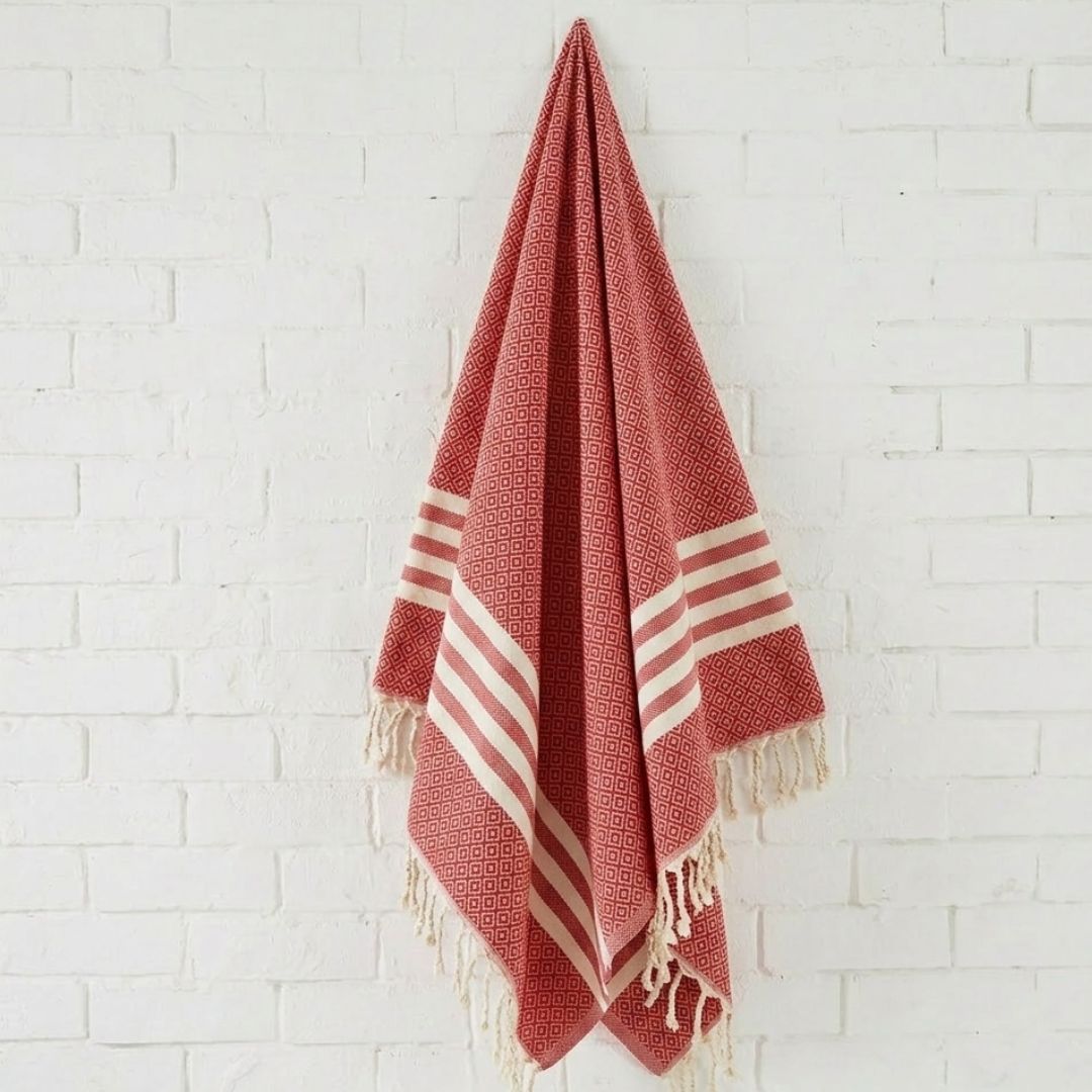 Mediterranean Essence Red
